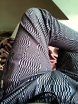 deshimund online show from 10-18-25, 01:19