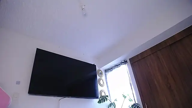 Snapshot of maggie_kay chatting on 11-20-25, 03:34 maggie kay online show from 11-20-25, 03:34