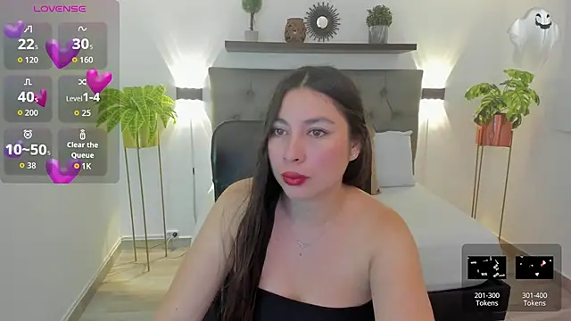 Snapshot of bella_99_ chatting on 03-11-26, 12:11 bella 99 online show from 03-11-26, 12:11