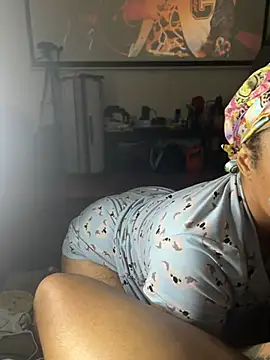 Snapshot of Daddylongbeard chatting on 02-27-25, 11:52 Daddylongbeard online show from 02-27-25, 11:52