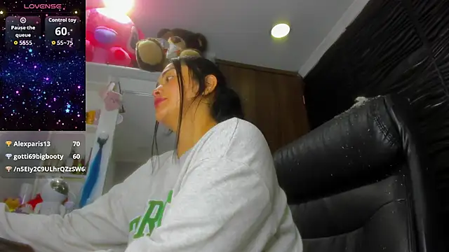 Snapshot of Pocahontas_d chatting on 12-01-25, 10:09 Pocahontas d online show from 12-01-25, 10:09