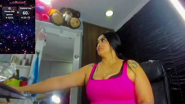 Snapshot of Pocahontas_d chatting on 12-14-25, 10:58 Pocahontas d online show from 12-14-25, 10:58