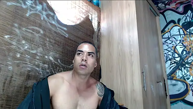 Snapshot of Justin_Frank chatting on 11-09-25, 05:11 Justin Frank online show from 11-09-25, 05:11