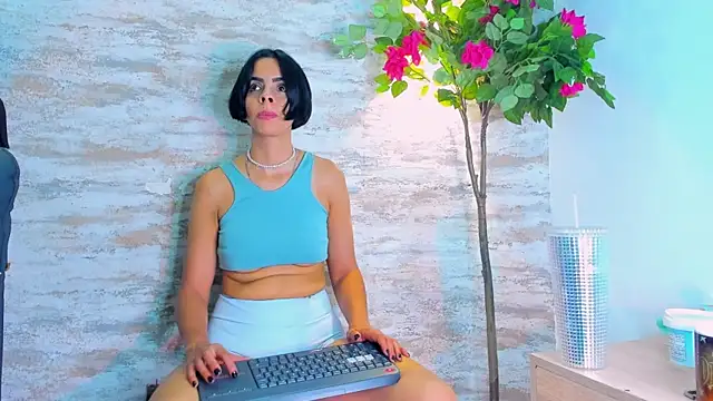 Amelia Myers online show from 10-15-25, 07:36