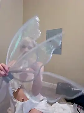 AmethystFoxx online show from 10-06-25, 08:17