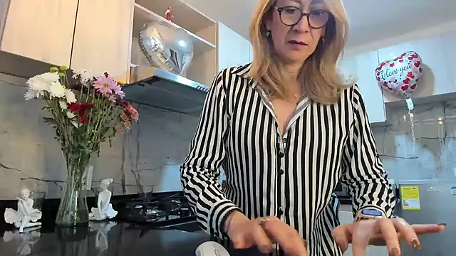 ashleymilf 1 online show from 02-20-25, 06:24