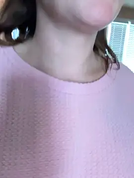 Mini And The Bear online show from 01-15-26, 04:44