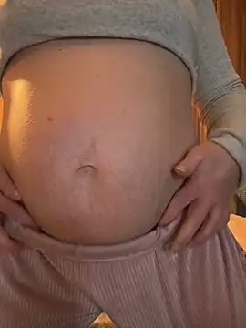 Mini And The Bear online show from 02-05-26, 05:50