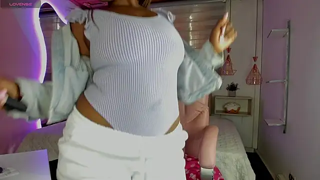 aleja17 xxx online show from 09-24-25, 07:50