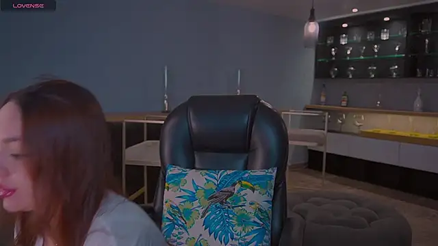 NaomiSainz online show from 10-09-25, 12:47