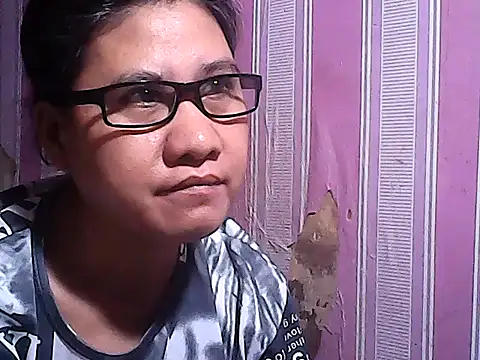 sweetsosie18 online show from 10-08-25, 12:36