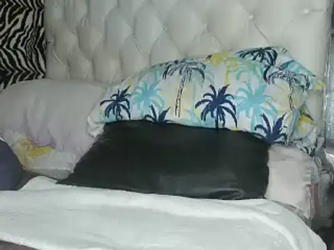 sharlot003 online show from 02-18-25, 11:22