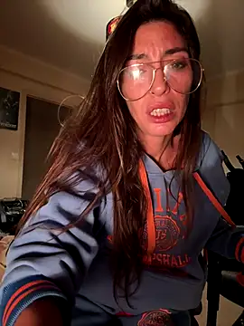 Snapshot of amanilouve chatting on 11-01-25, 03:14 amanilouve online show from 11-01-25, 03:14