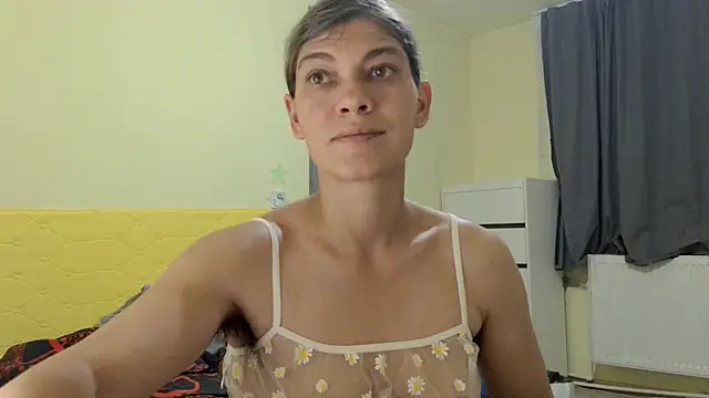 Snapshot of MercyLove chatting on 10-09-25, 03:54 MercyLove online show from 10-09-25, 03:54