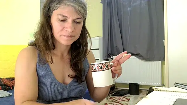 Snapshot of MercyLove chatting on 10-12-25, 02:05 MercyLove online show from 10-12-25, 02:05