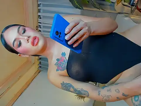 Snapshot of MistressSatisfactionOnTop chatting on 10-26-25, 06:25 MistressSatisfactionOnTop online show from 10-26-25, 06:25