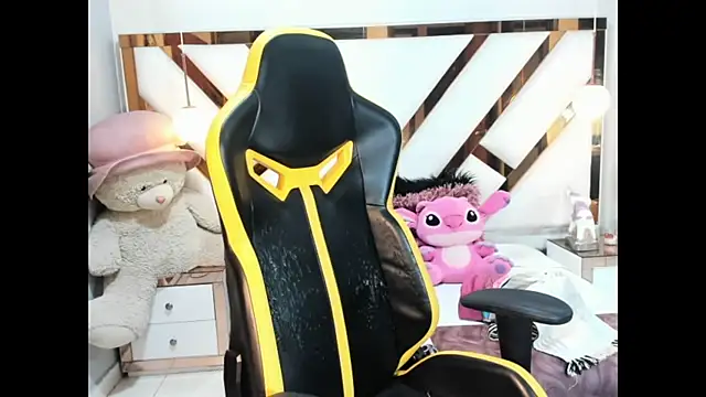 Snapshot of lady_Ary_xx chatting on 09-10-25, 08:42 lady Ary xx online show from 09-10-25, 08:42