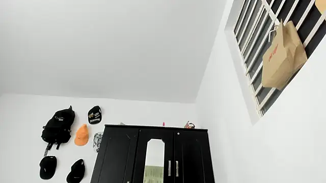 natalia hottman online show from 12-20-24, 09:17
