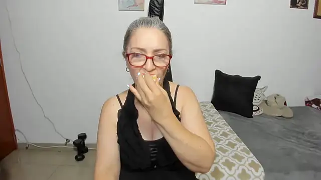 D-yanamilf online show from 10-16-25, 08:15