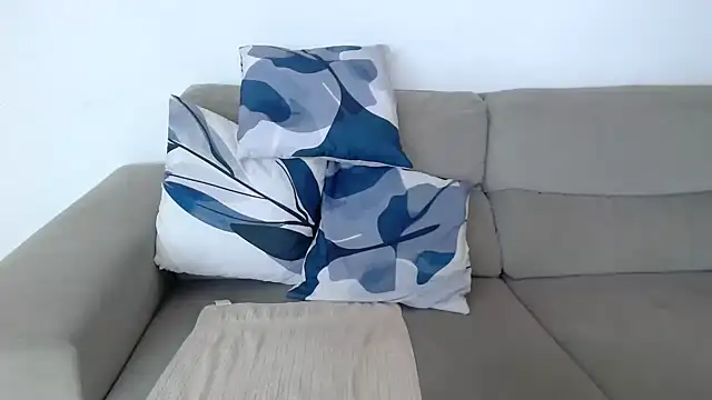 Linda1975 online show from 12-14-25, 10:53