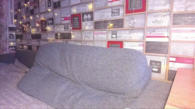 Snapshot of VickyBoobs chatting on 09-13-25, 06:51 VickyBoobs online show from 09-13-25, 06:51