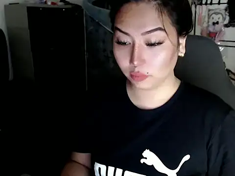 Snapshot of urqueendominant chatting on 02-07-26, 02:37 urqueendominant online show from 02-07-26, 02:37