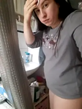 Snapshot of Tinka-Bella-Privat chatting on 02-13-26, 01:18 Tinka-Bella-Privat online show from 02-13-26, 01:18