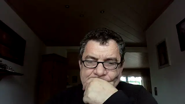 Snapshot of Nobbie444 chatting on 11-13-25, 10:36 Nobbie444 online show from 11-13-25, 10:36