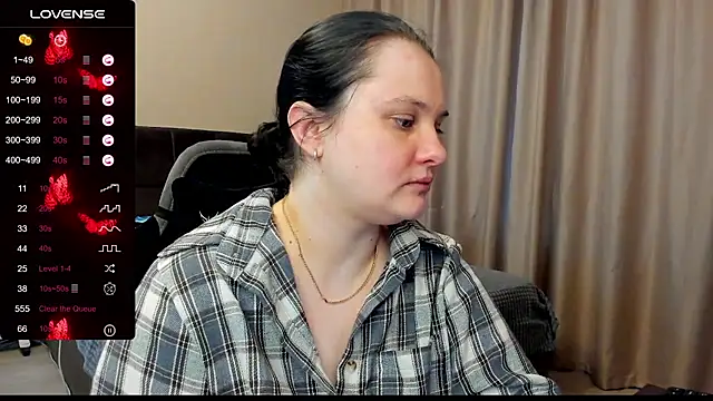 Snapshot of AlanaBrox chatting on 11-17-25, 11:38 AlanaBrox online show from 11-17-25, 11:38