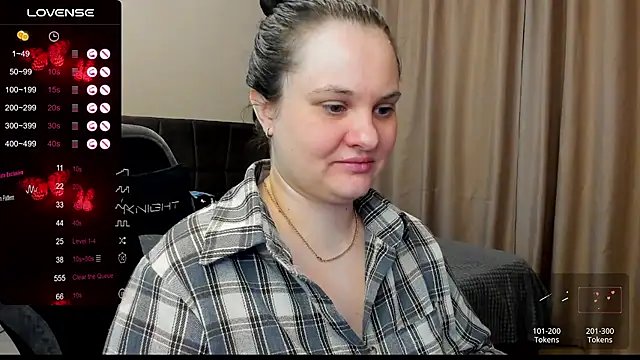 Snapshot of AlanaBrox chatting on 11-24-25, 02:39 AlanaBrox online show from 11-24-25, 02:39