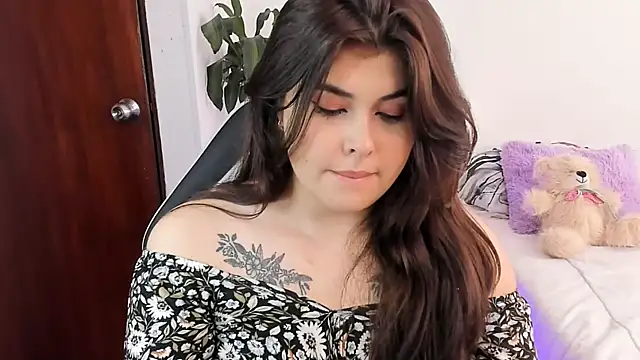 Snapshot of Alyaa_s chatting on 03-02-25, 02:21 Alyaa s online show from 03-02-25, 02:21