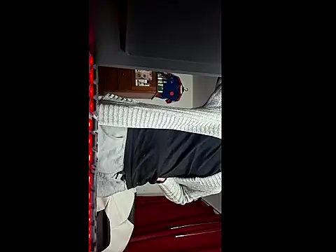 Snapshot of ALBEIROFOOTBALL1992 chatting on 03-01-26, 04:58 ALBEIROFOOTBALL1992 online show from 03-01-26, 04:58