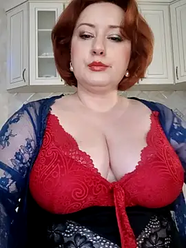 Snapshot of mom4you chatting on 10-09-25, 10:24 mom4you online show from 10-09-25, 10:24