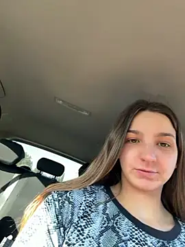 DoriDeluxe66 online show from 11-24-25, 10:15