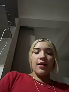 Snapshot of Sarita-candy chatting on 01-20-25, 03:15 Sarita-candy online show from 01-20-25, 03:15