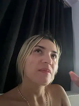 Snapshot of Sarita-candy chatting on 02-25-25, 09:46 Sarita-candy online show from 02-25-25, 09:46