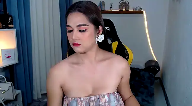 MarieLoveGlamorous online show from 12-19-24, 12:24