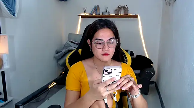 MarieLoveGlamorous online show from 02-08-25, 10:39