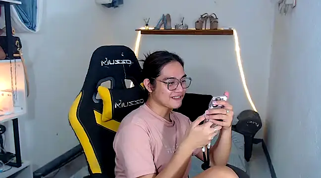 MarieLoveGlamorous online show from 02-16-25, 03:05