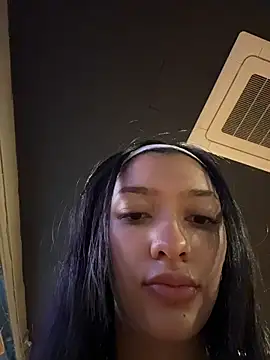 Snapshot of kendall_ruiz chatting on 11-05-25, 04:40 kendall ruiz online show from 11-05-25, 04:40