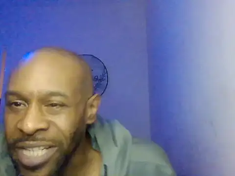 Snapshot of CuzzyB69 chatting on 11-27-25, 08:00 CuzzyB69 online show from 11-27-25, 08:00