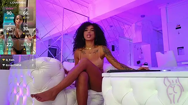 Snapshot of KimiBrown chatting on 11-18-25, 11:03 KimiBrown online show from 11-18-25, 11:03