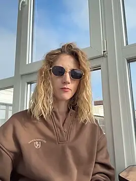 Snapshot of Feral_berry_8133 chatting on 09-17-25, 05:53 Feral berry 8133 online show from 09-17-25, 05:53