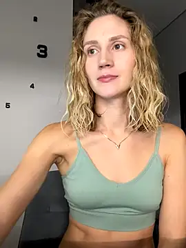 Snapshot of Feral_berry_8133 chatting on 09-19-25, 07:47 Feral berry 8133 online show from 09-19-25, 07:47