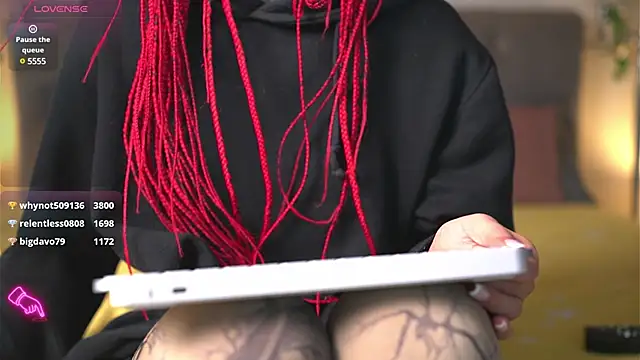 Lorettelorena online show from 02-18-25, 08:14