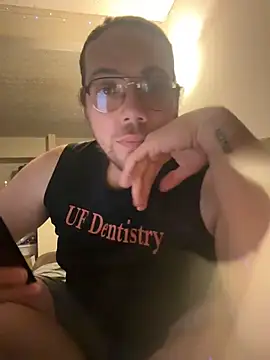 Snapshot of lucasgalacticman chatting on 10-13-25, 03:28 lucasgalacticman online show from 10-13-25, 03:28