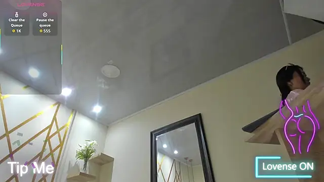 bonie lov online show from 11-11-25, 10:10