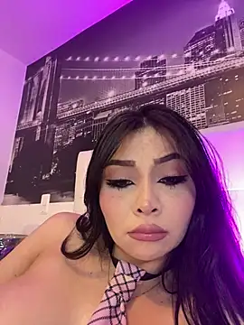 Snapshot of KateLatorre chatting on 02-26-25, 02:37 KateLatorre online show from 02-26-25, 02:37