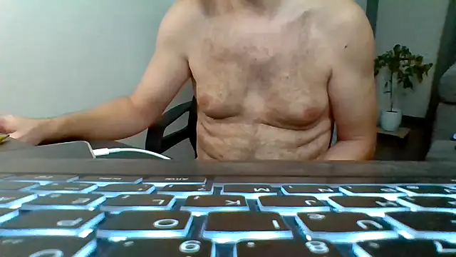 Snapshot of Horney_boy86 chatting on 09-17-25, 10:44 Horney boy86 online show from 09-17-25, 10:44
