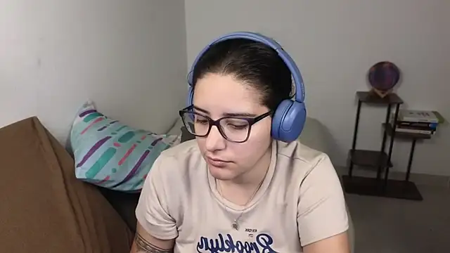 blue  moon  online show from 02-19-26, 02:18